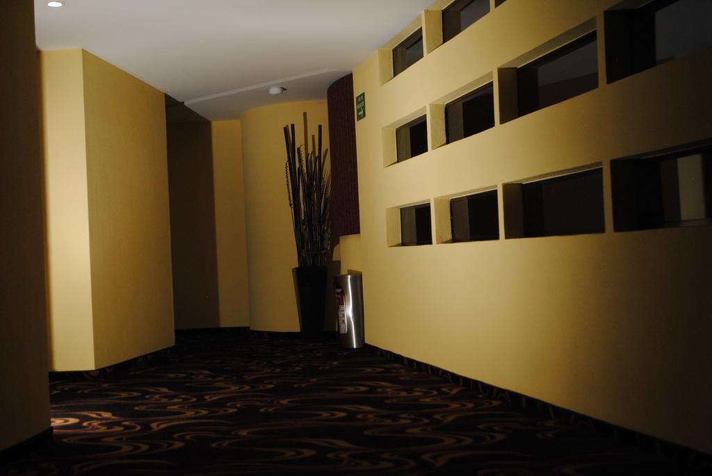 Hotel La Moraleja Мехико Экстерьер фото